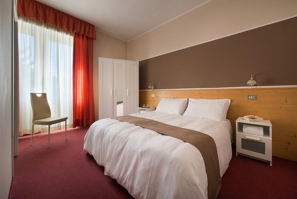 Hotel Aurora Monclassico Pokój zdjęcie