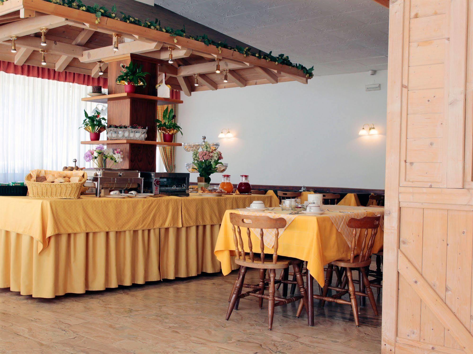 Hotel Aurora Monclassico Zewnętrze zdjęcie
